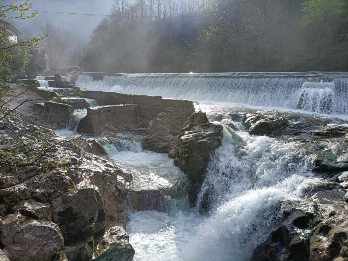 La Salmonera Cangas De Onis Caño Екстериор снимка