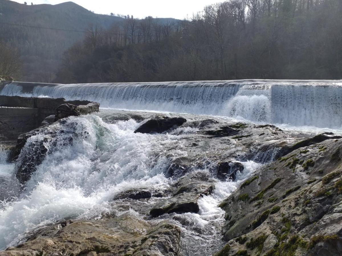 La Salmonera Cangas De Onis Caño Екстериор снимка
