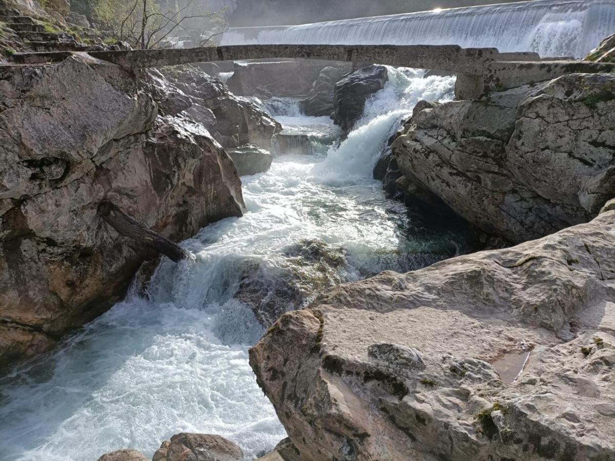 La Salmonera Cangas De Onis Caño Екстериор снимка