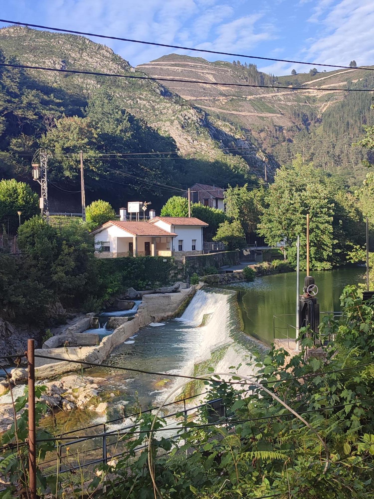 La Salmonera Cangas De Onis Caño Екстериор снимка