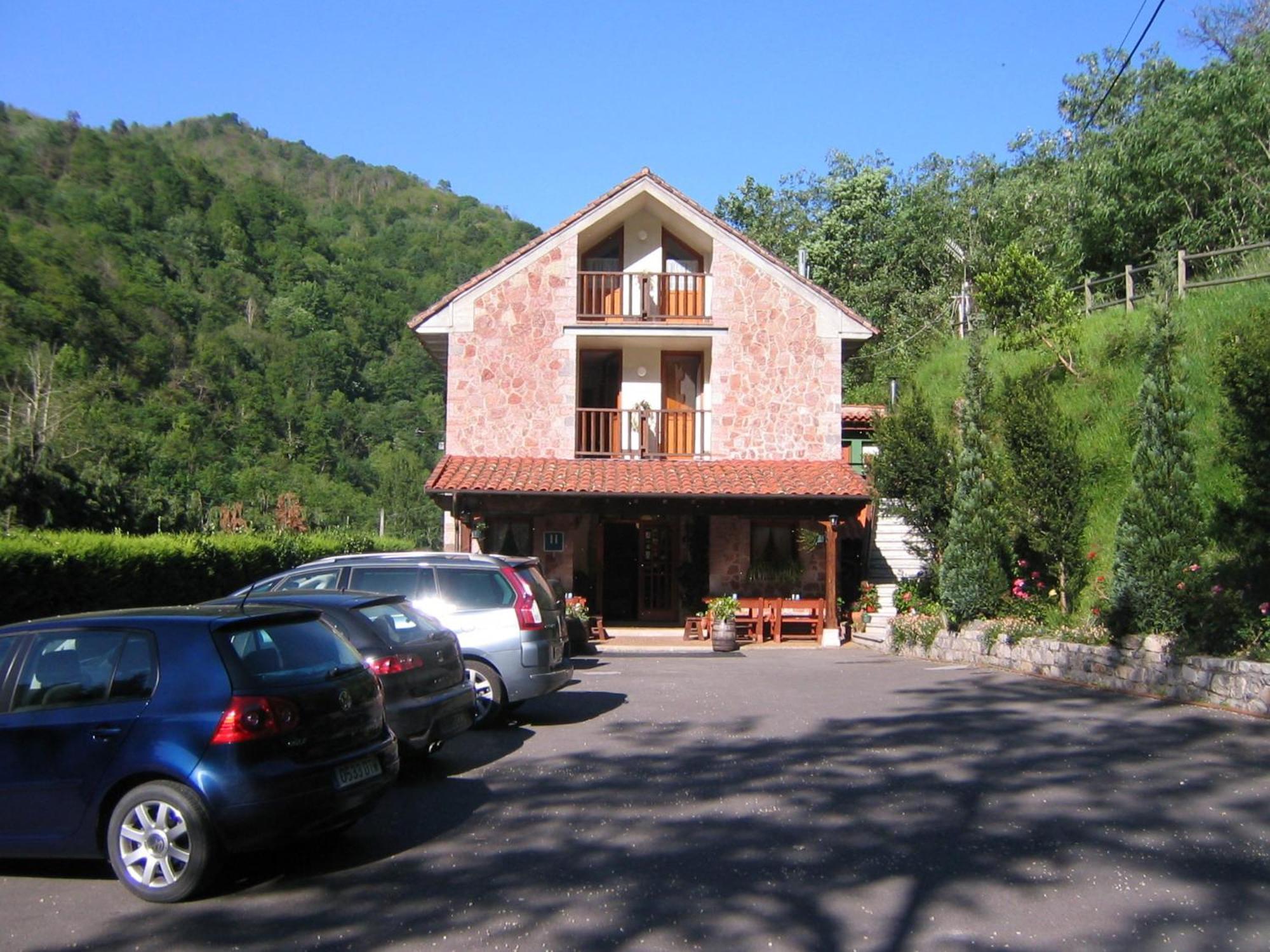 La Salmonera Cangas De Onis Caño Екстериор снимка
