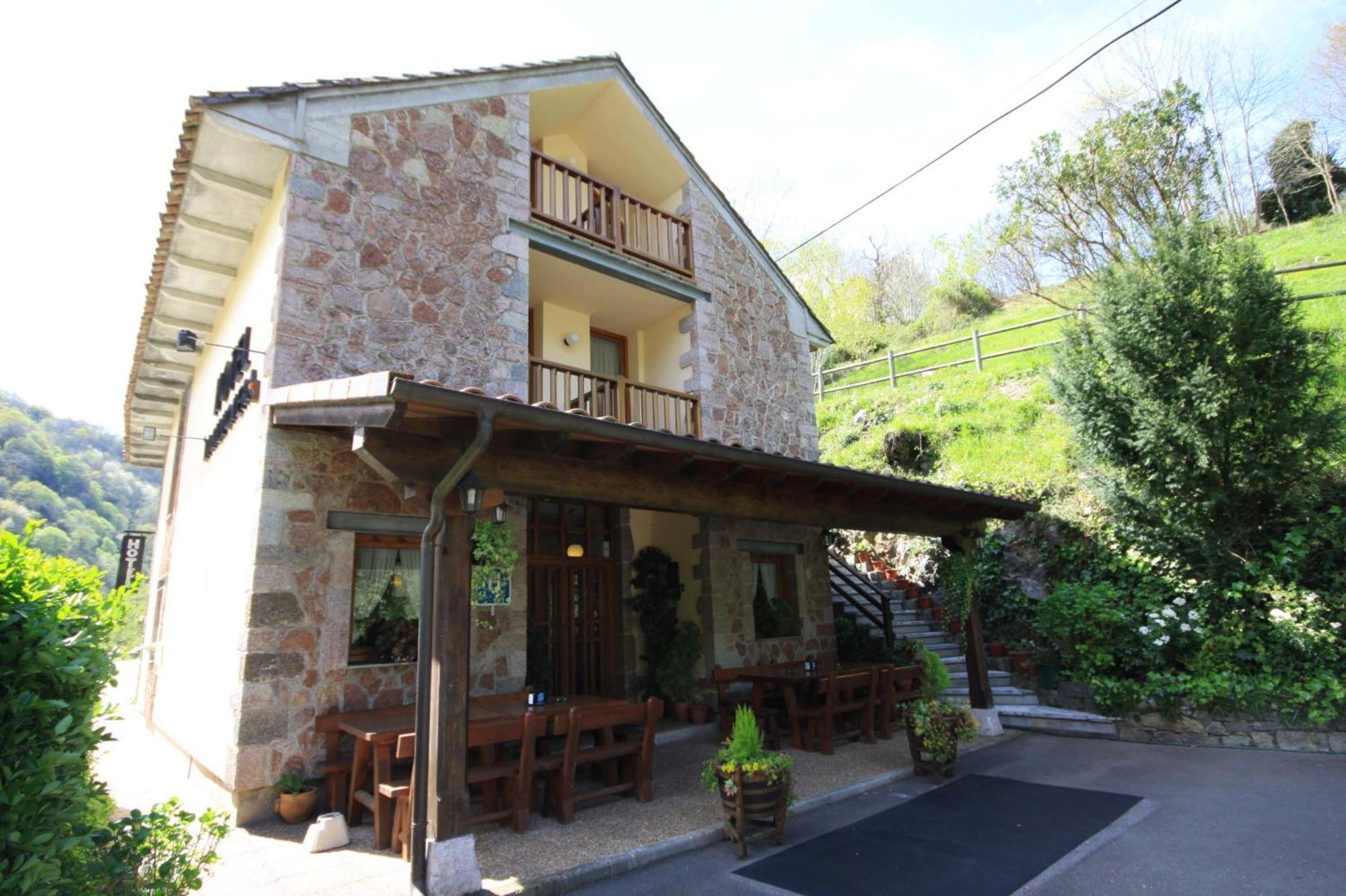 La Salmonera Cangas De Onis Caño Екстериор снимка
