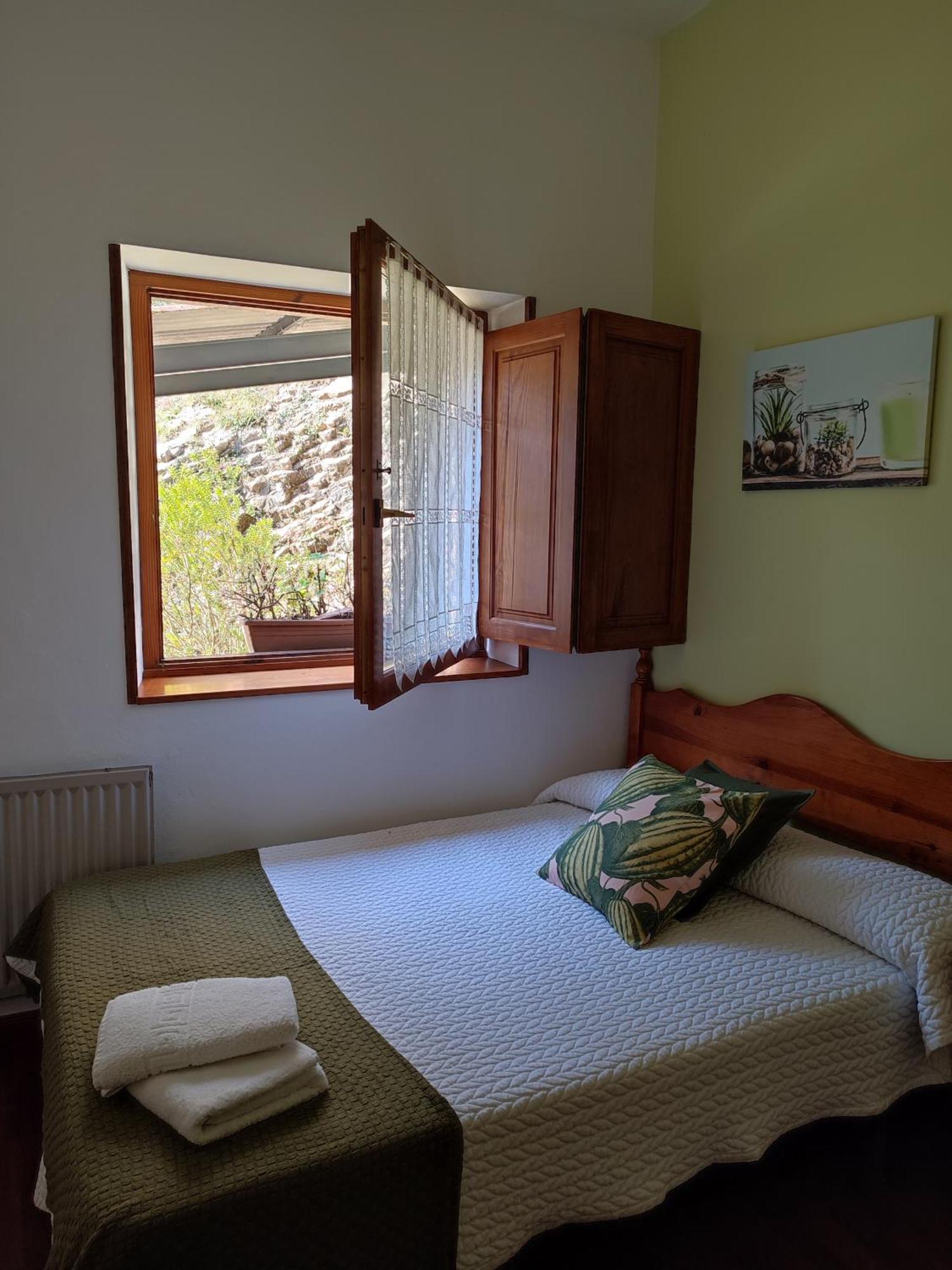La Salmonera Cangas De Onis Caño Стая снимка